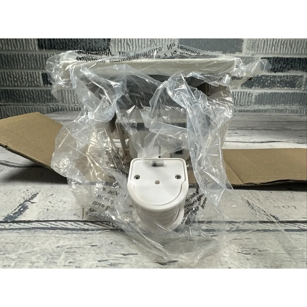 Westinghouse 2000 Lm Triple-Head Solar LED Motion Activated Security Light White